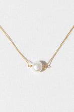 Load image into Gallery viewer, Pearl Drop Necklace