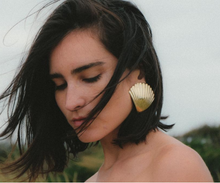 Load image into Gallery viewer, Concha Earrings - Large
